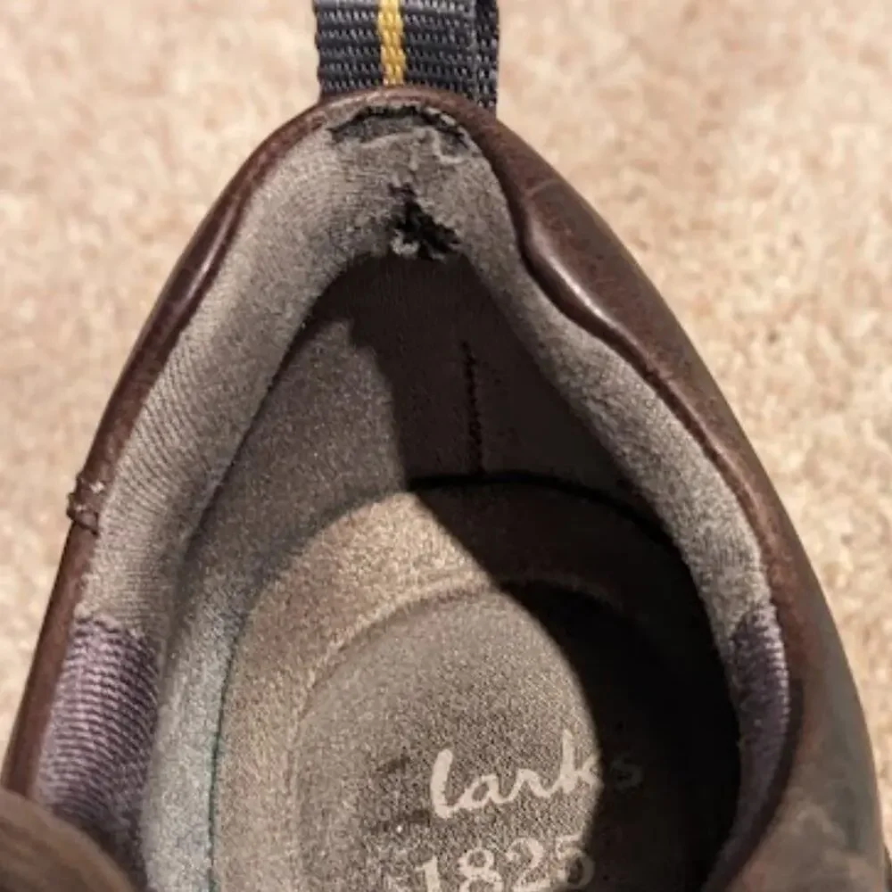 Clark's Men's Size 8.5 Brown Leather Lace Up Shoe